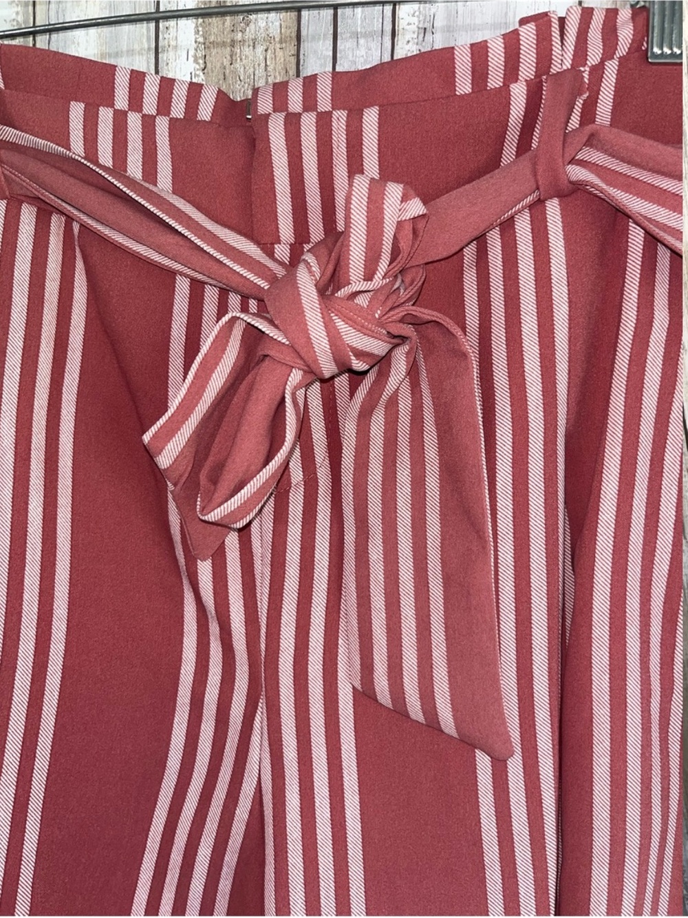 NWT Torrid Rose Stripe Tie Front High Rise Shorts Size 12 - Picture 3 of 7